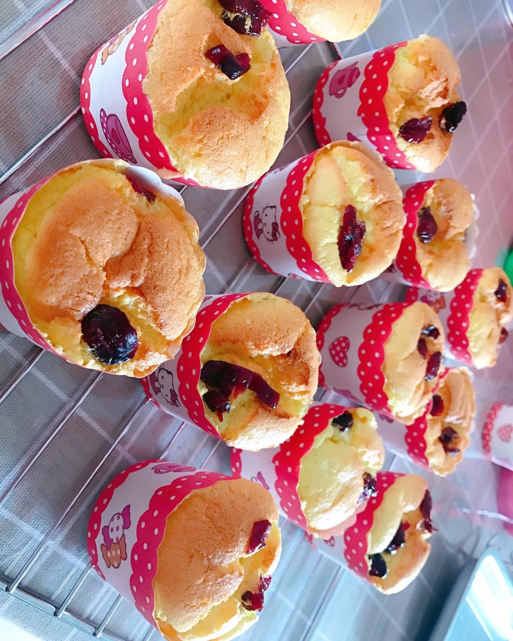 软绵绵戚风纸杯蛋糕