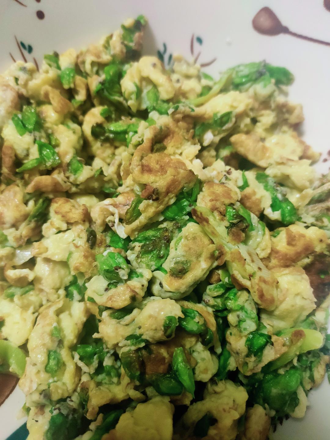 榆钱炒鸡蛋/榆钱摊鸡蛋