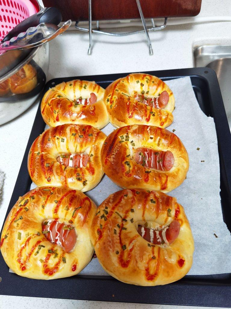 嗷呜一口软噗噗~敲好次(≧▽≦)的肠仔小面包🌭