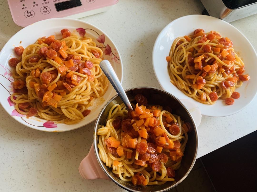 番茄肉酱意大利面