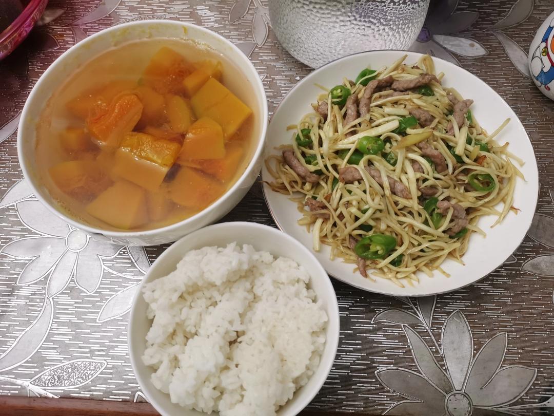 高笋炒肉丝（茭白肉丝）