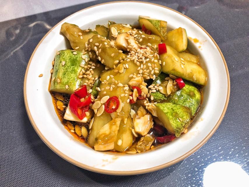 赞不绝口拍黄瓜🥒