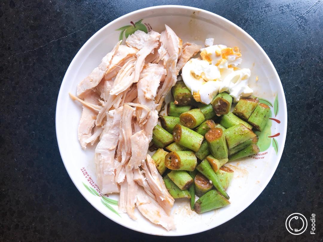 简单好吃的炒秋葵