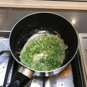 秘制电锅盐焗鸡（附葱姜酱做法）的做法 步骤10