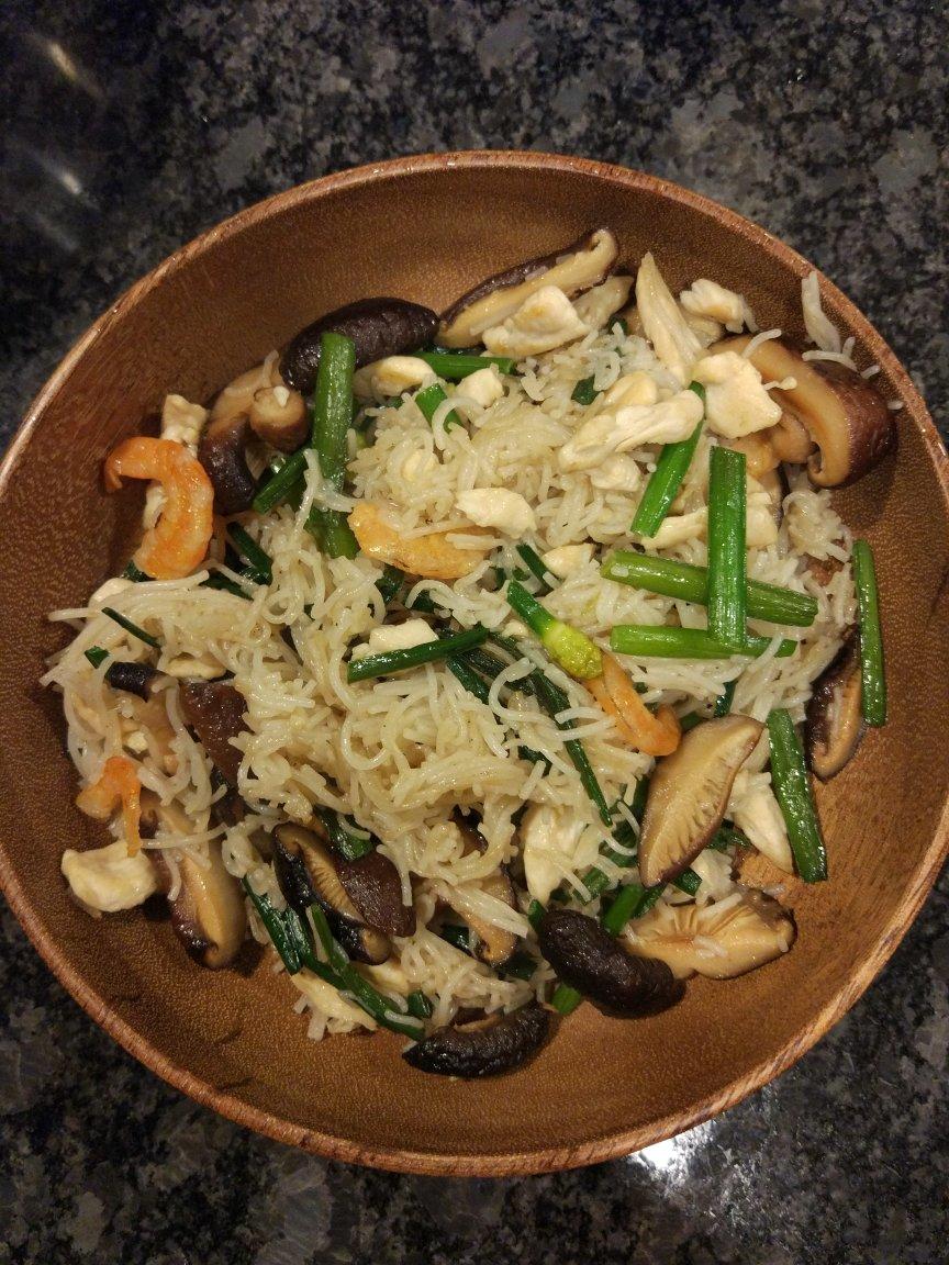 韭菜花炒米粉