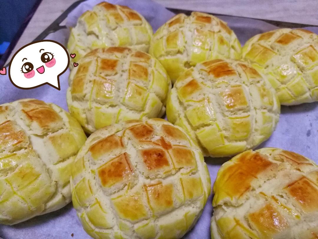 好吃到炸裂的港式菠萝包（附带制作酥皮的小视频）