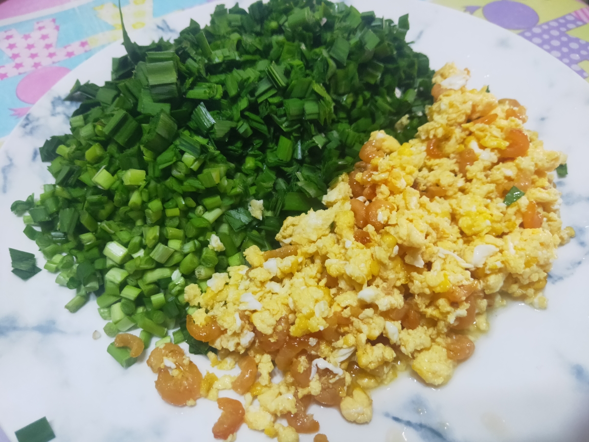多汁韭菜鸡蛋海米包子的做法 步骤3