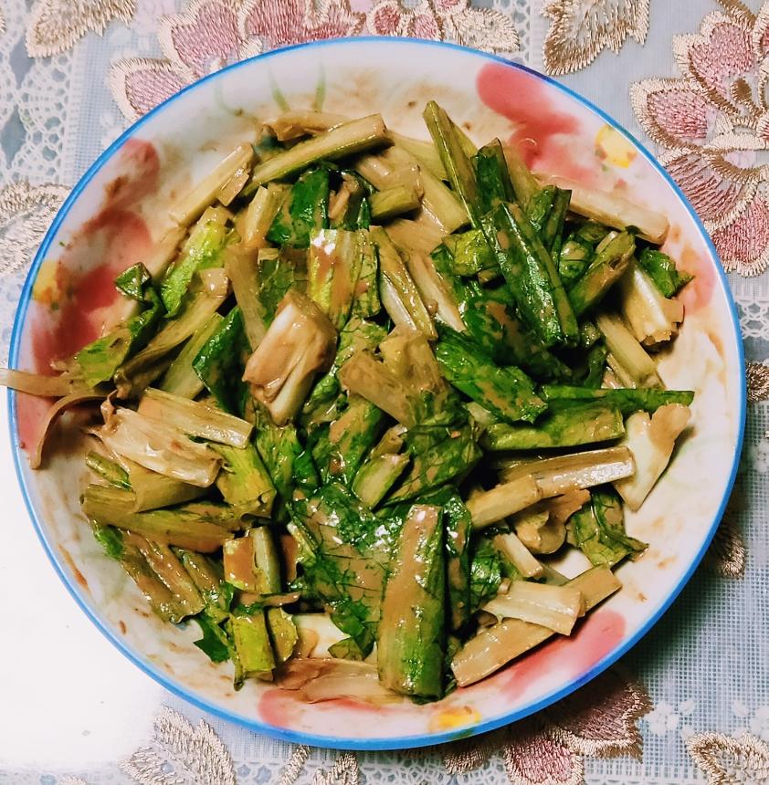 爽口油麦菜的做法