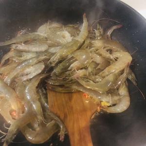 红烧基围虾的做法 步骤5
