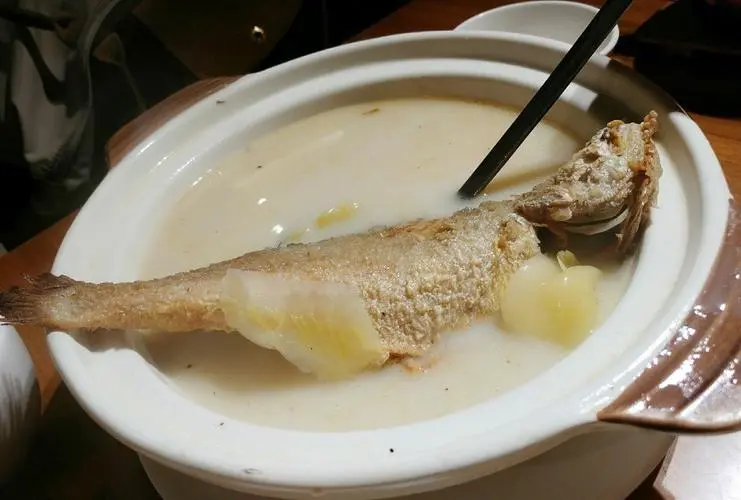 黄花鱼汤的做法