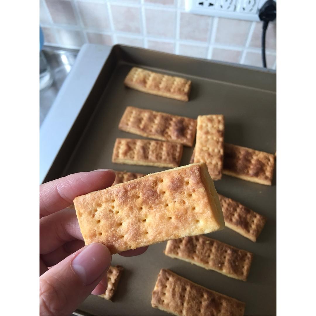 家庭自制的台湾老杨咸蛋黄饼（蛋黄多多）