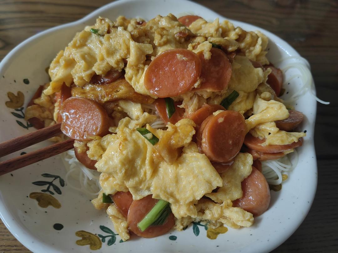 酱香脆皮火腿炒鸡蛋