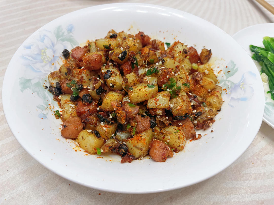 孜然土豆午餐肉