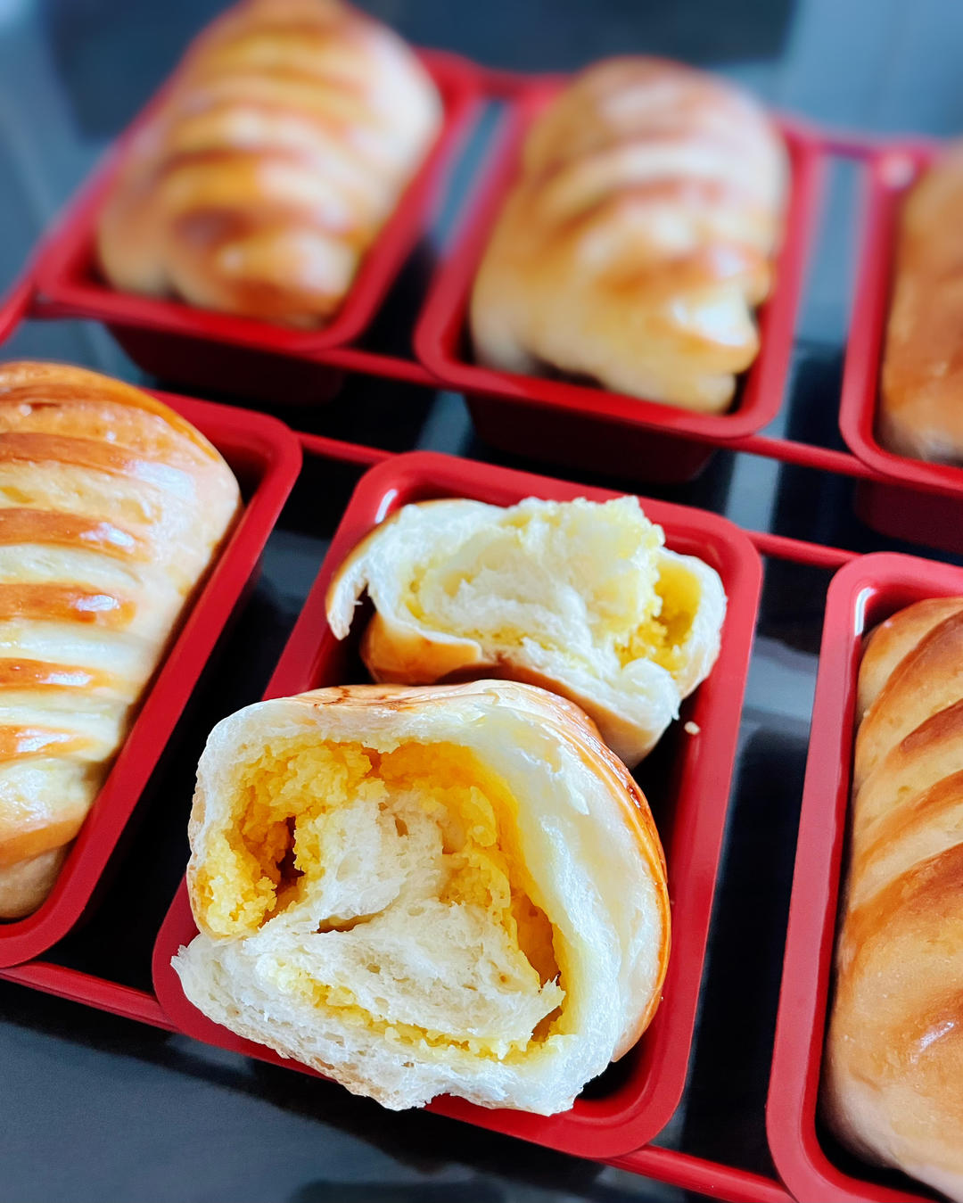 咸蛋黄奶酥面包（免模具）