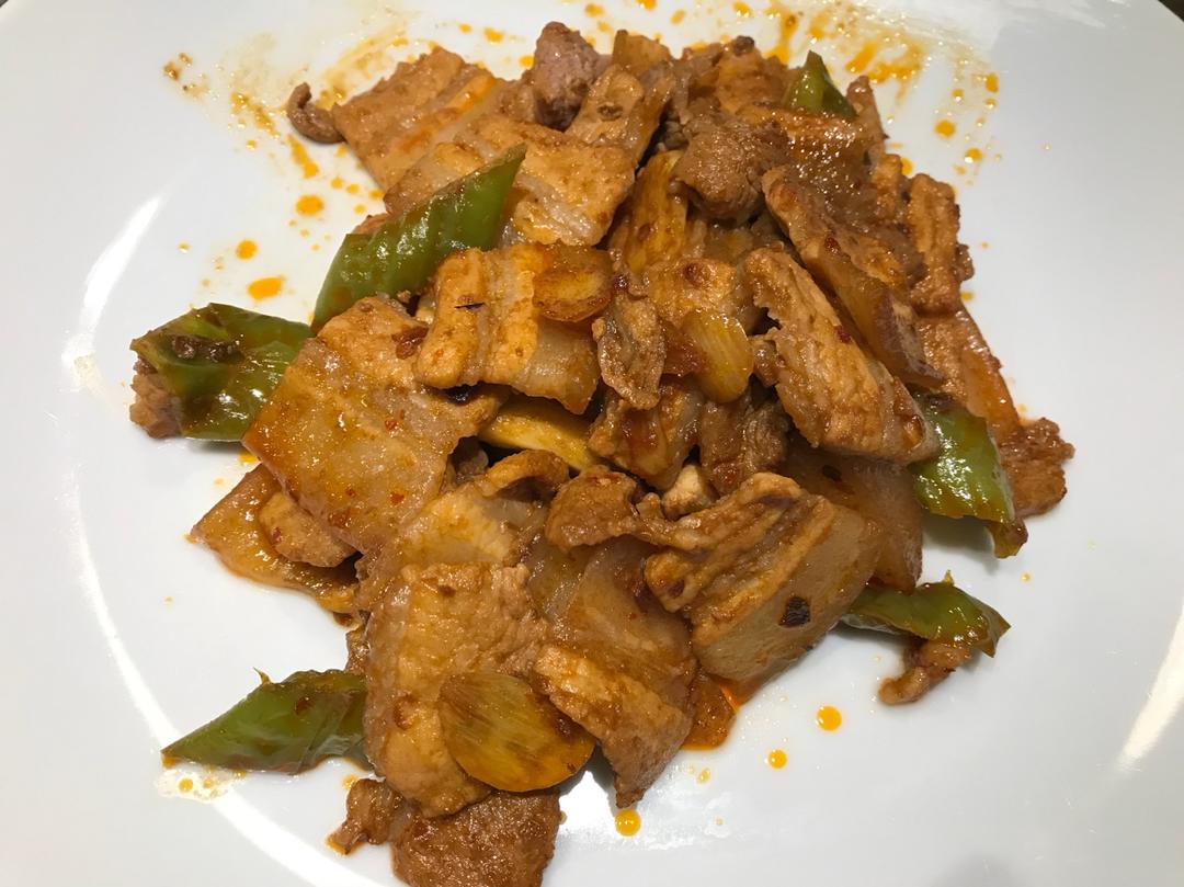 成都人家里的青椒回锅肉