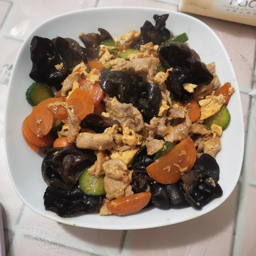 适合小朋友口味的简易版木须肉，新手烹饪必学家常菜，一盘5种食材，鲜香下饭