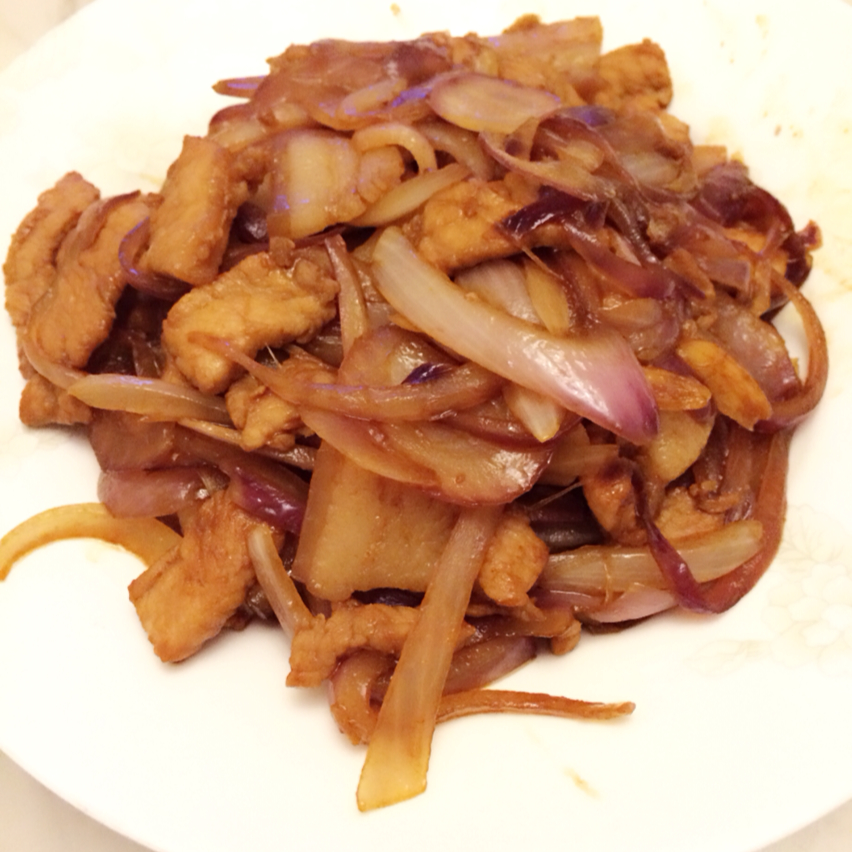 洋葱炒肉