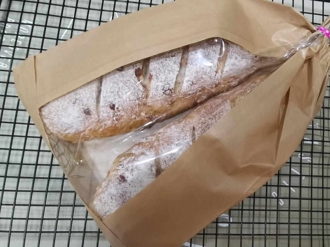 全麦蔓越莓核桃软欧包