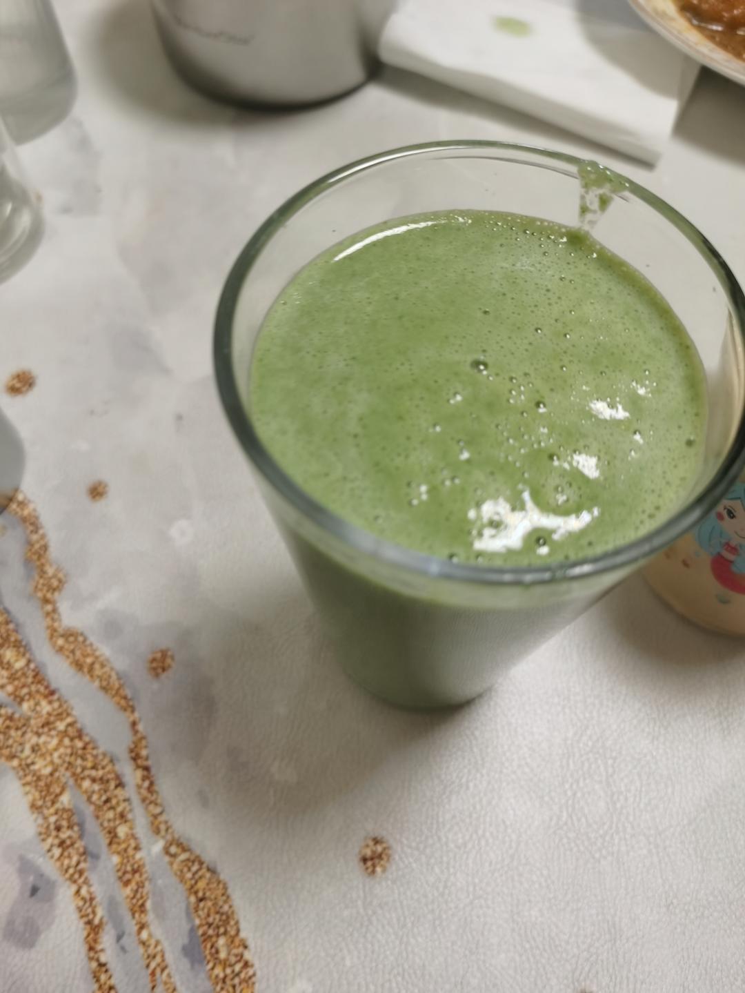 超模减脂羽衣甘蓝奶昔