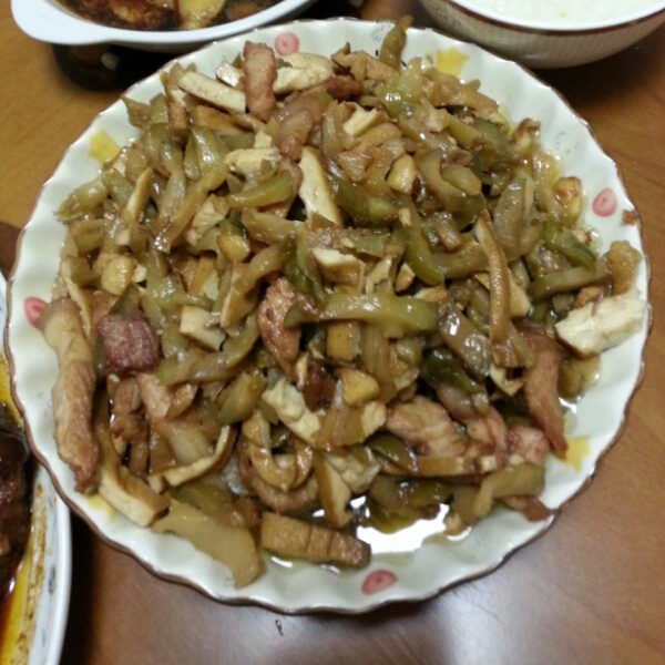 榨菜香干炒肉丝