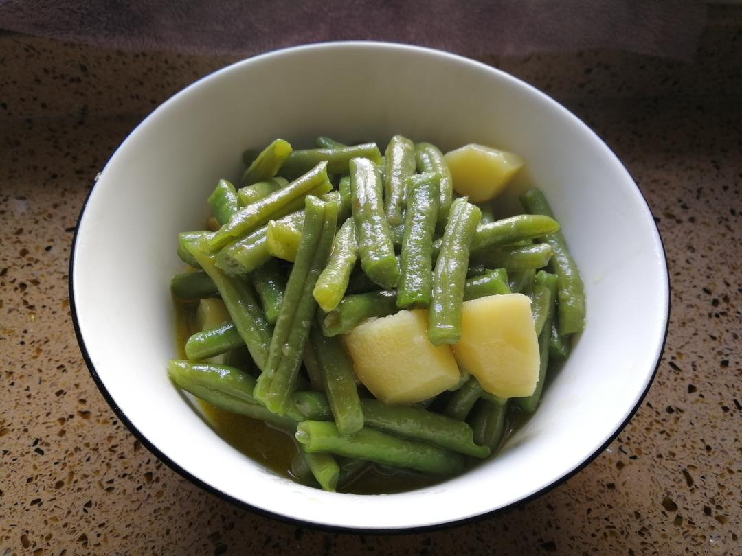 耙耙菜豆角与土豆