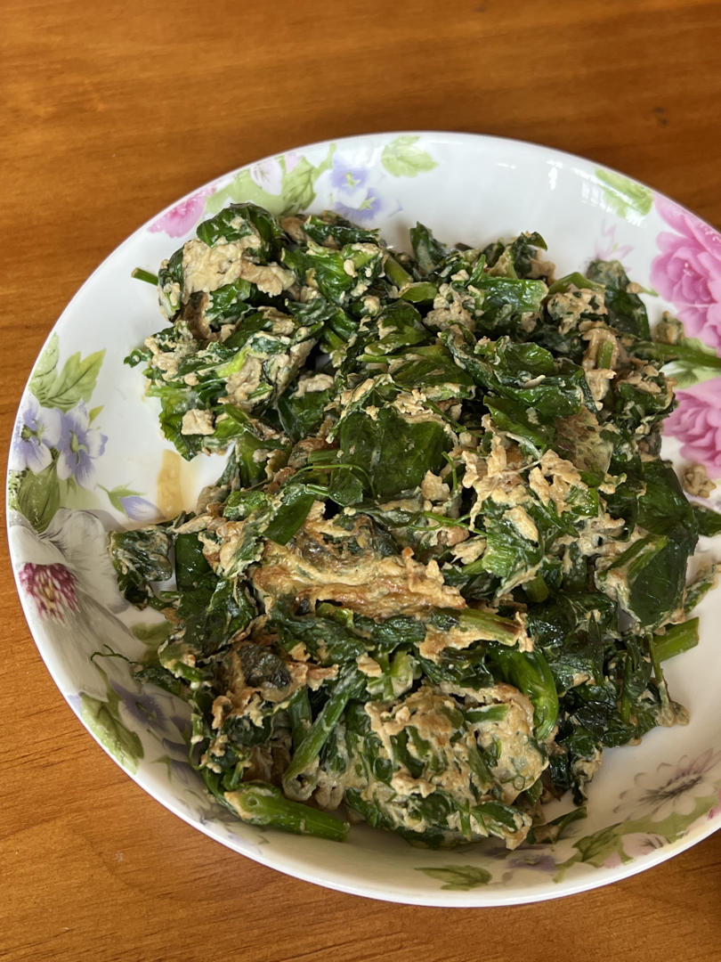 豌豆尖摊鸡蛋