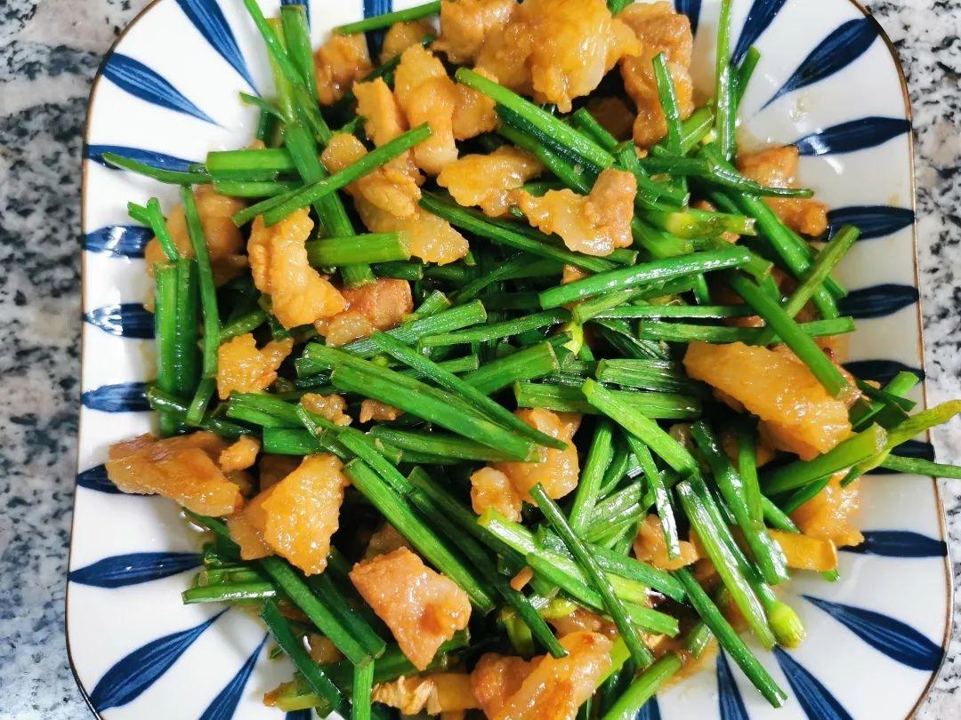 韭菜苔炒五花肉的做法