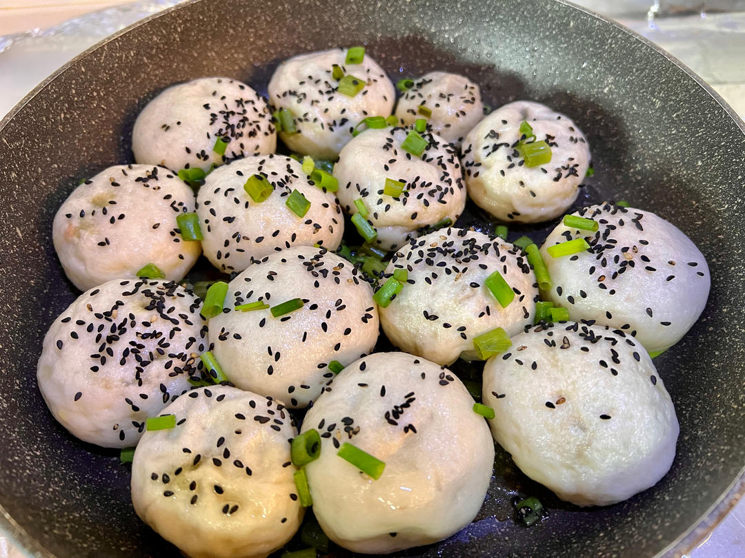 韭菜鸡蛋粉丝生煎包