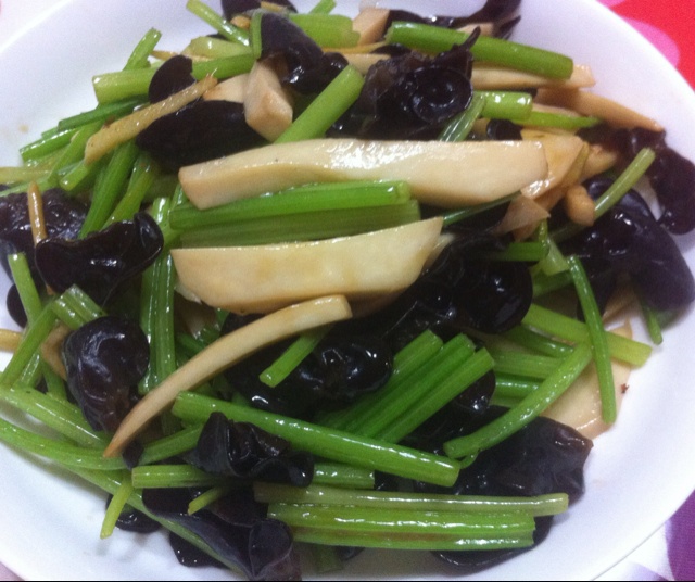 青椒素炒杏鲍菇