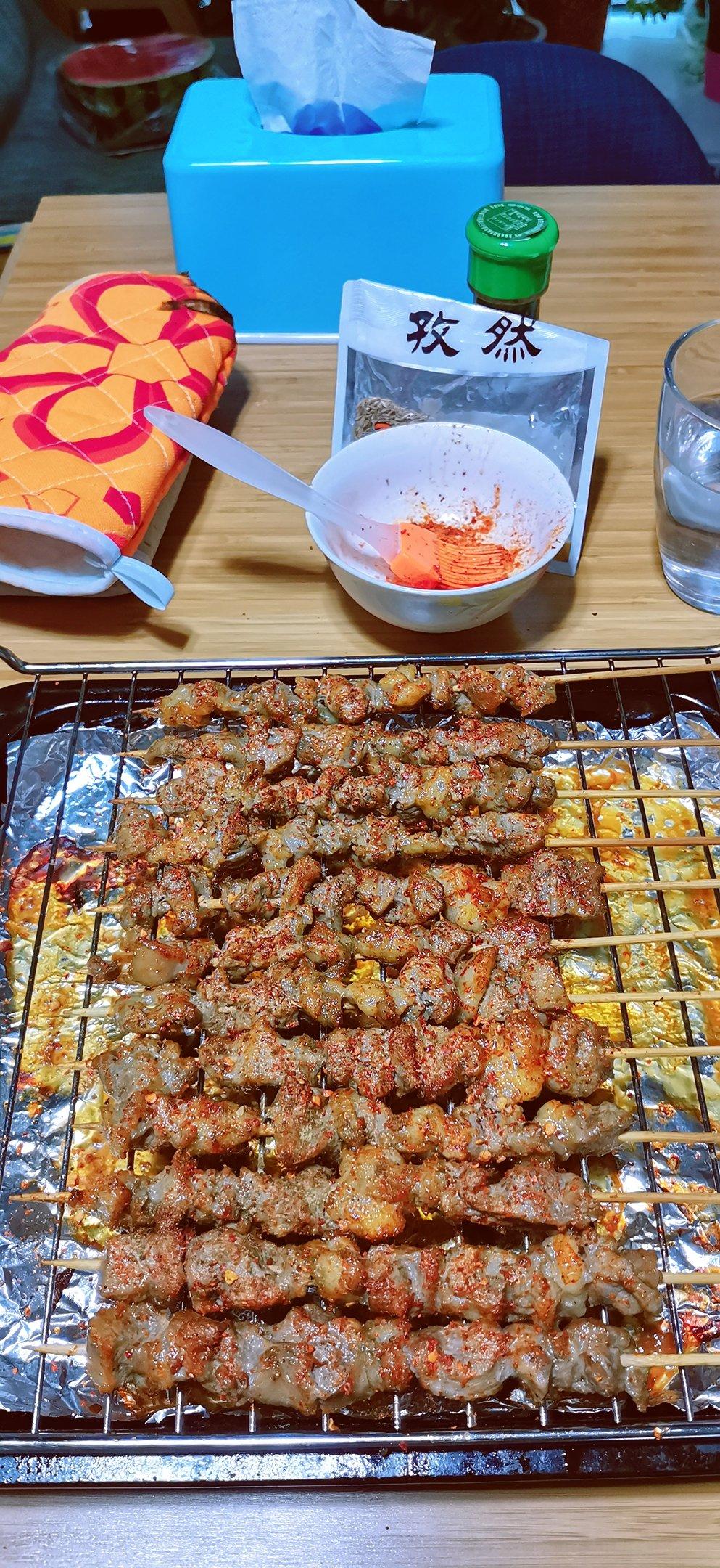 傲雪姐做的烤羊肉串烤箱版