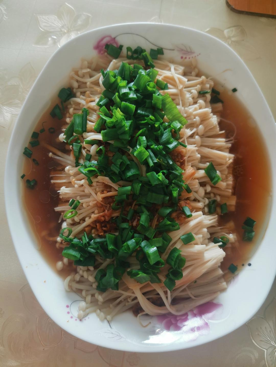 超级下饭的蒜蓉金针菇！好吃到爆