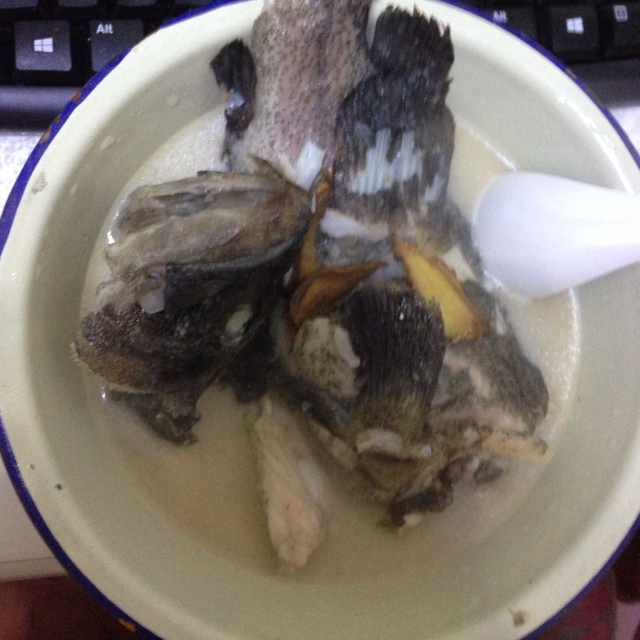 石斑鱼头汤