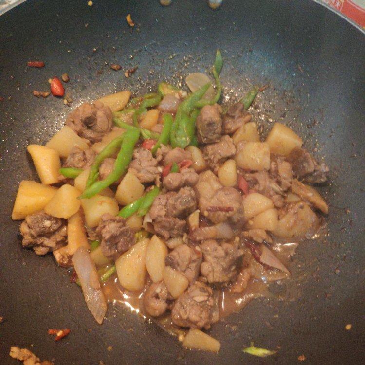 秒杀饭馆味道的【黄焖鸡米饭】