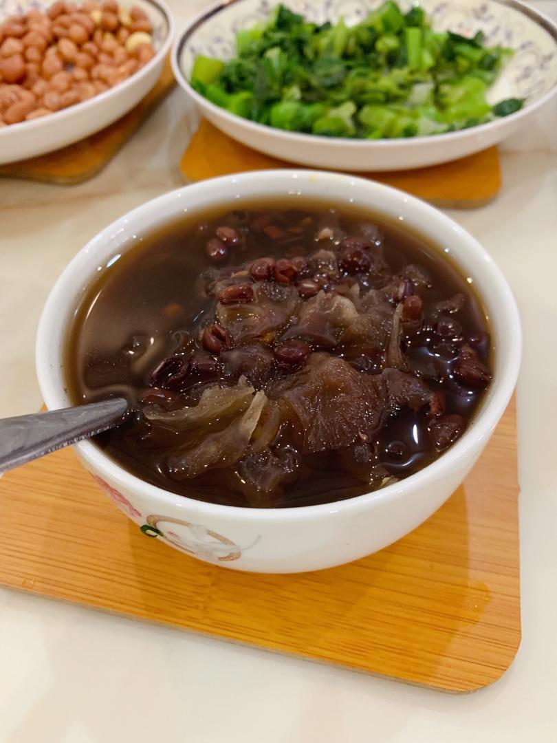 银耳红豆汤