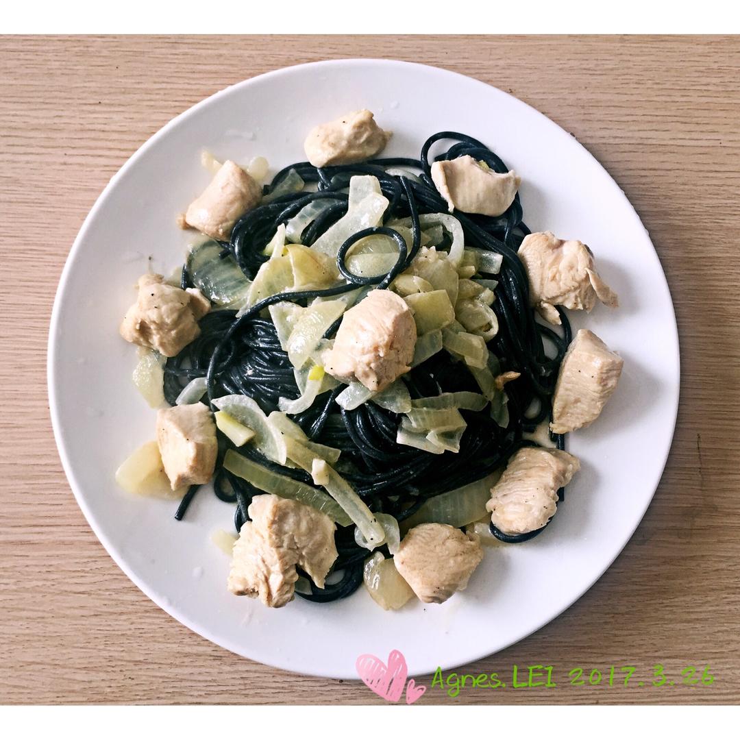 奶油鸡肉蘑菇意大利面 Cream of Mushroom Chicken Pasta