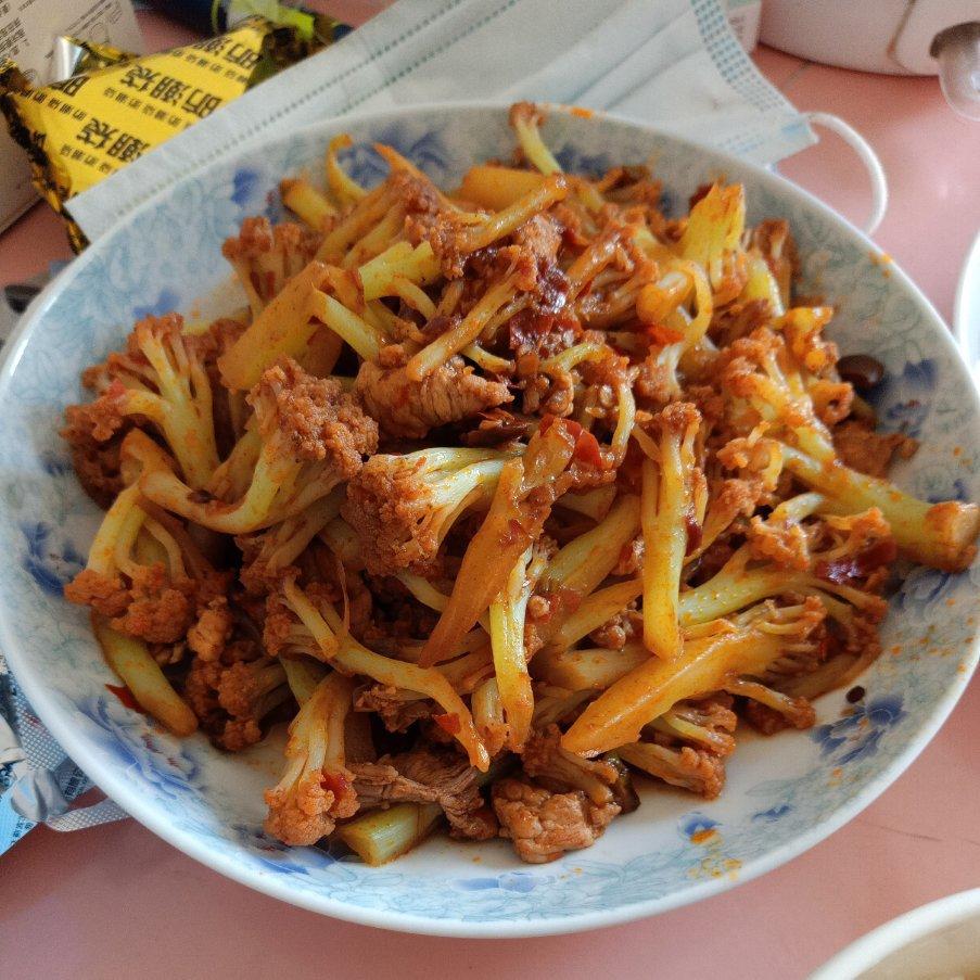 老丁的私房菜-干锅花菜