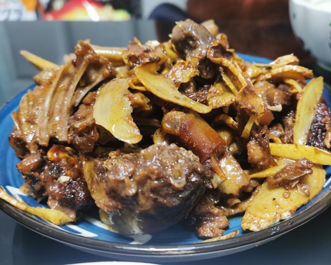 老姜焖鸭的做法