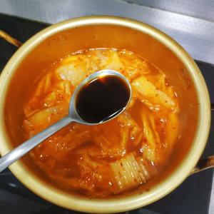 韩式金枪鱼泡菜汤的做法 步骤6
