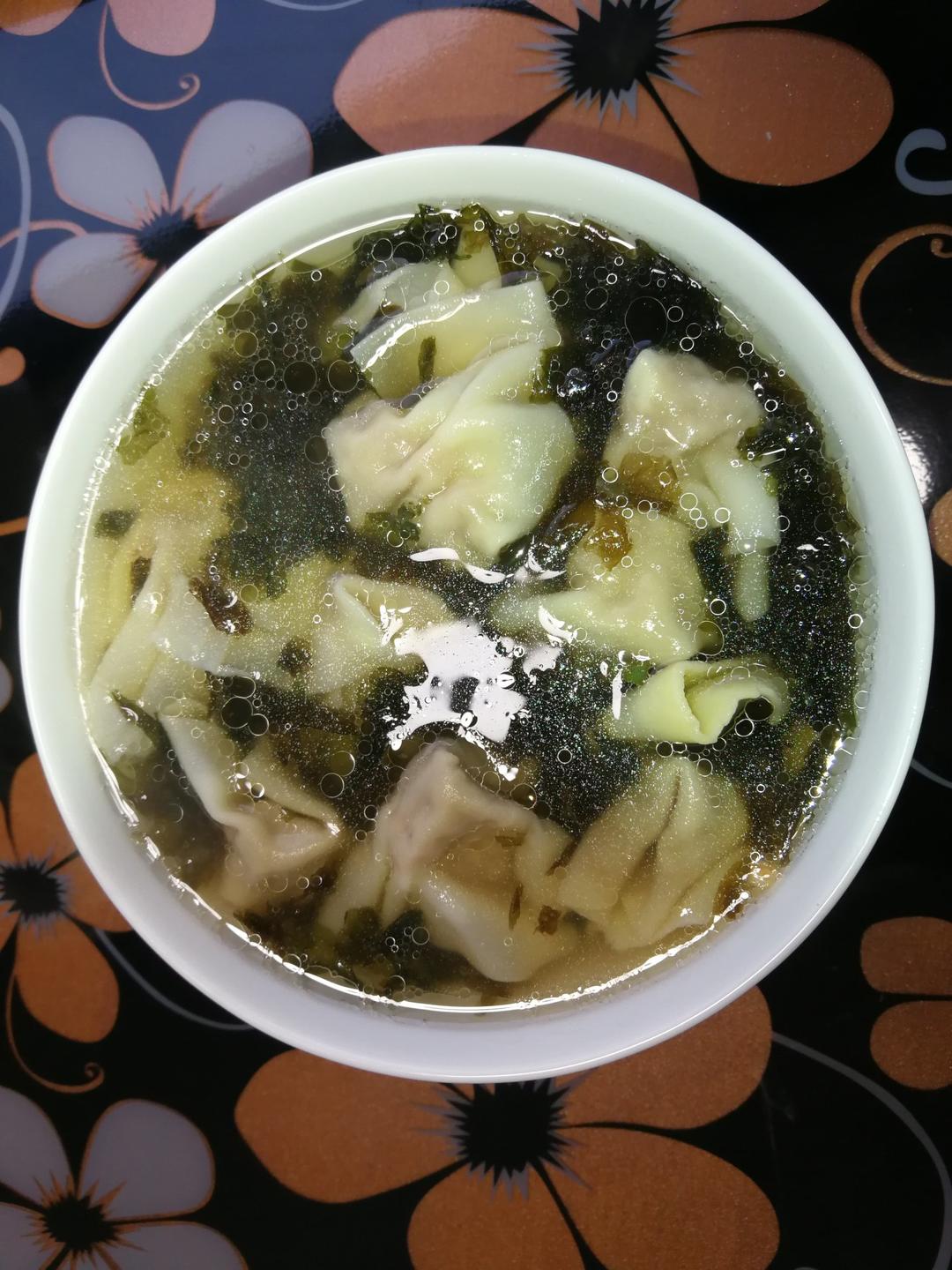 蟹肉绉纱小馄饨