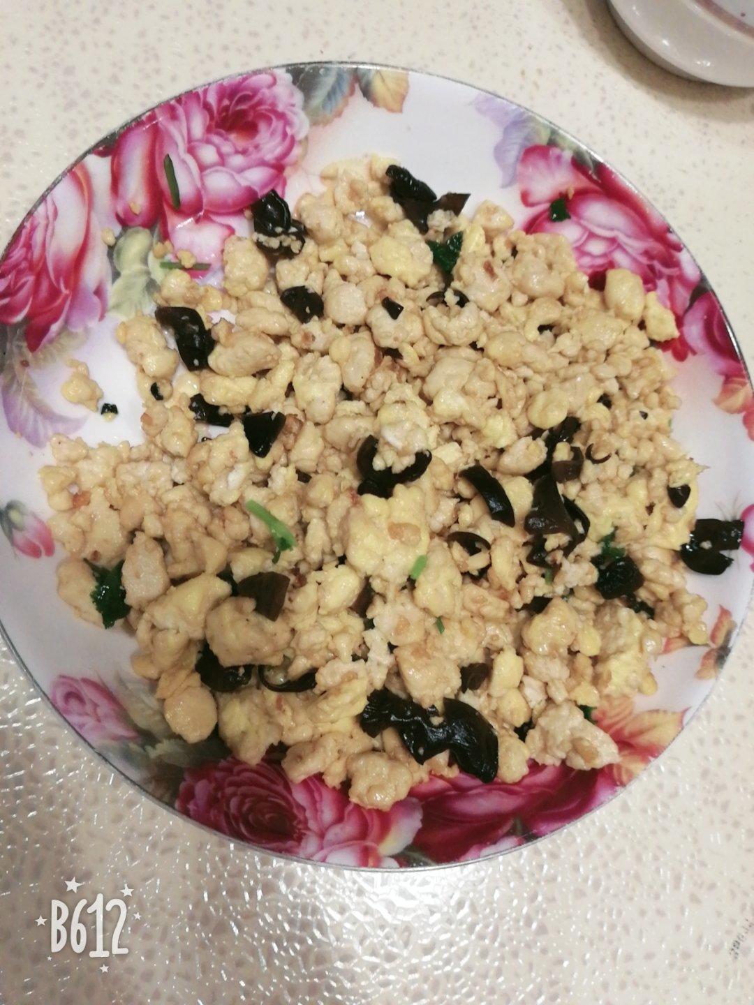 鸡刨豆腐(鸡蛋炒豆腐)