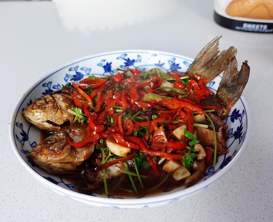 红烧鲫鱼（酒酿版）的做法