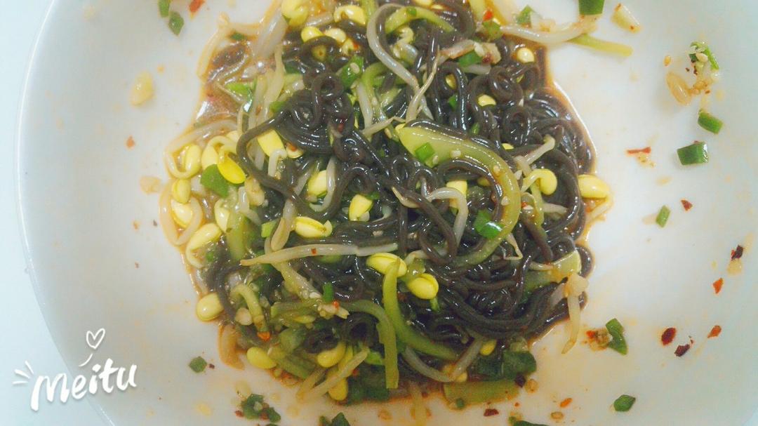 酸辣蕨根粉！
