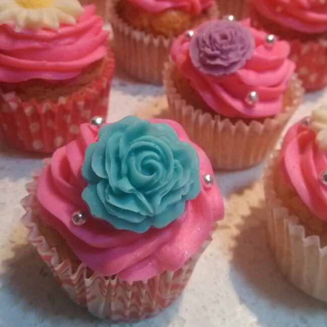 Pink Champagne Cupcakes（粉色香槟杯子蛋糕）