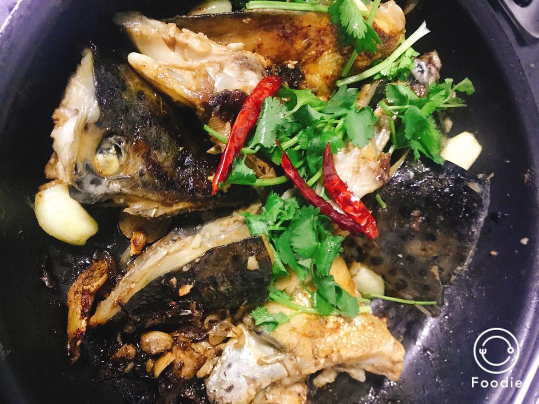 这么做《中餐厅》里的砂锅鱼头煲，超简单！