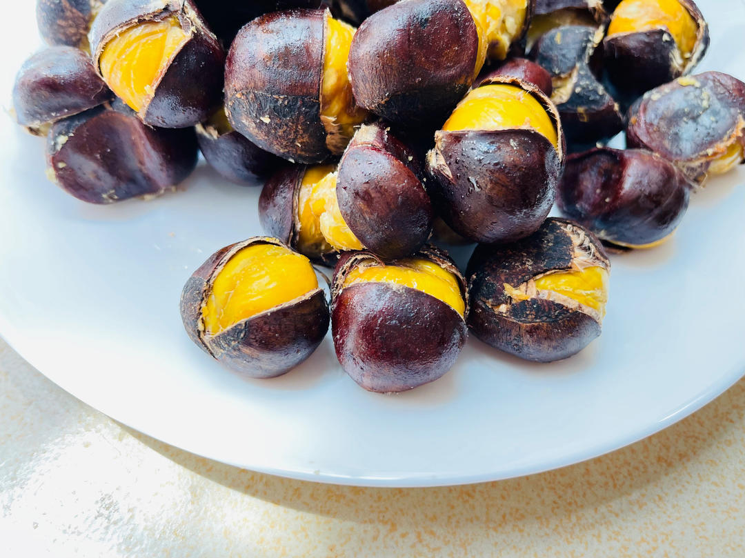 巨简单的电饭锅糖炒栗子