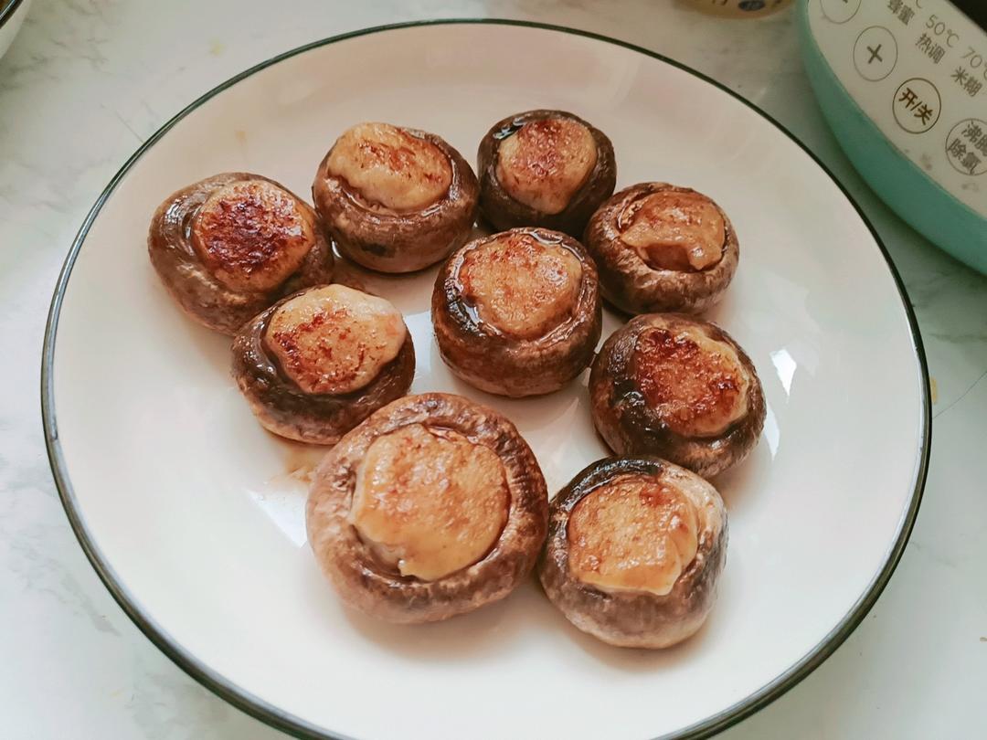 小宝贝最爱吃的手打虾滑煎口蘑