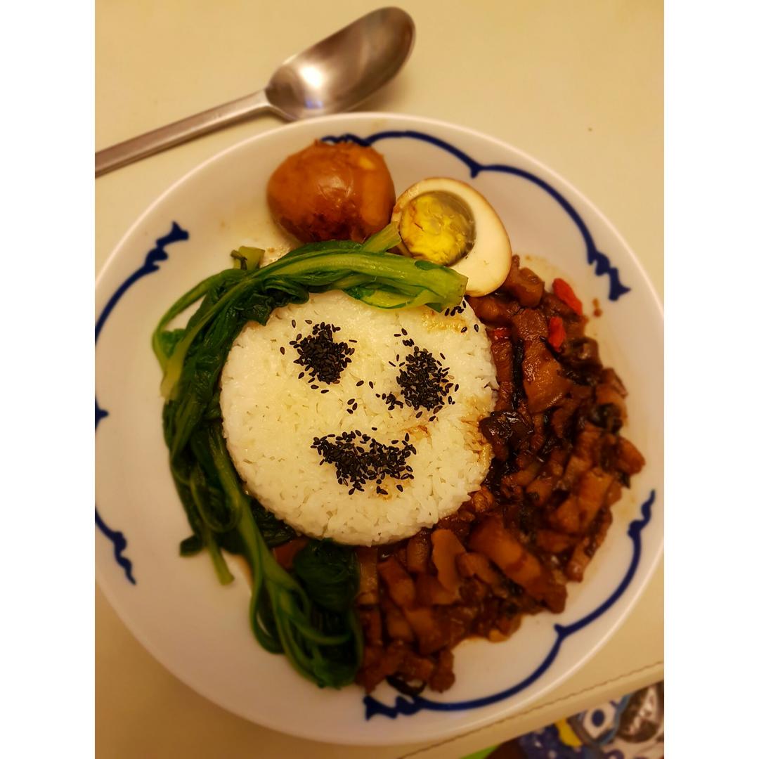洋葱酥卤肉饭