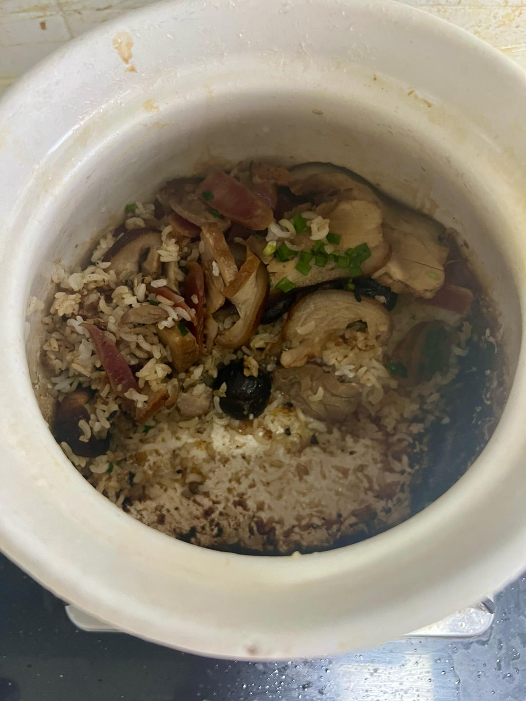 腊味煲仔饭，20分钟饭菜同出