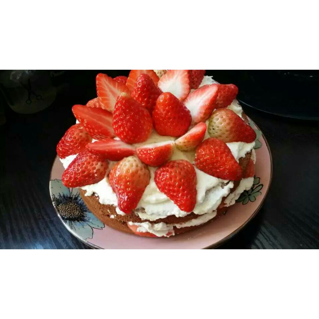 草莓裸蛋糕