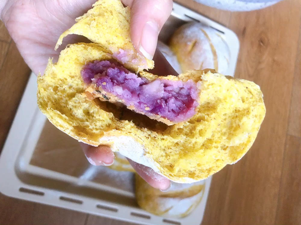 南瓜芋泥肉松软欧